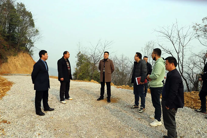 �f��Ͷ�Y���F(tu��n)�hί��ӛ�������L����֬F(xi��n)���{(di��o)�Ȋ����һ��������_(d��)վ�Ŀ���O(sh��)��r